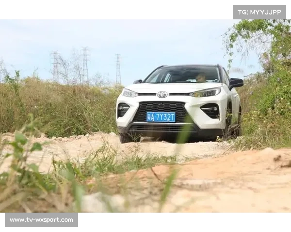 主动空气动力学Z模式启用，过弯下压力可实时调整